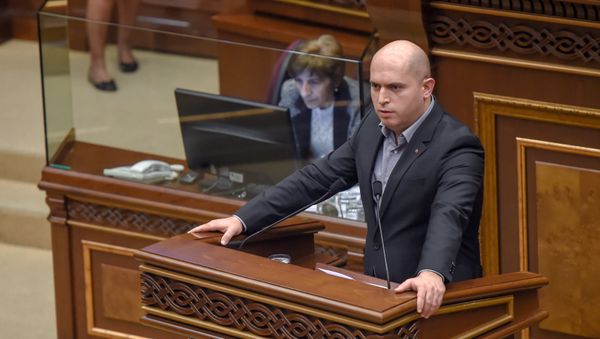 Армен Ашотян на специальном заседании парламента по выборам нового премьер-министра Армении (1 мая 2018). Еревaн - Sputnik Армения