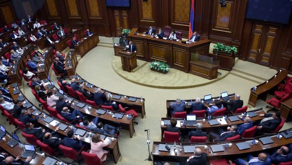 Специальное заседание парламента по выборам нового премьер-министра Армении (1 мая 2018). Еревaн - Sputnik Արմենիա
