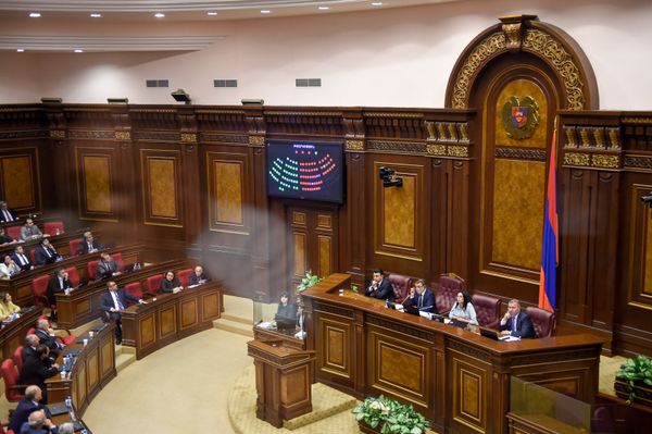 Специальное заседание парламента по выборам нового премьер-министра Армении (1 мая 2018). Еревaн - Sputnik Армения