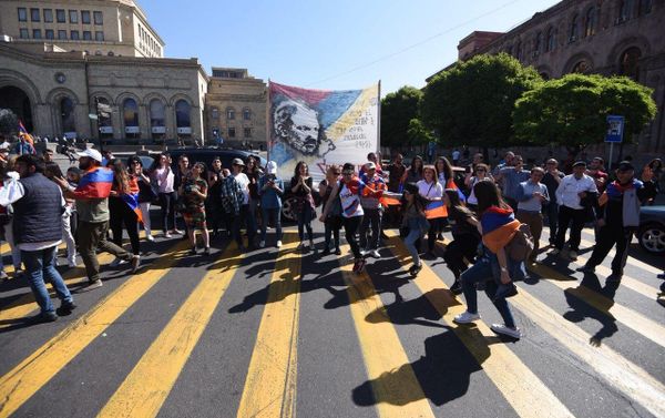 В Ереване перекрыты дороги - Sputnik Армения