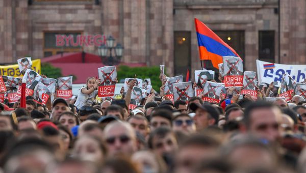 Митинг на площади Республики (2 мая 2018). Еревaн - Sputnik Армения
