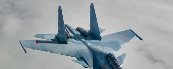 Российский двухместный многоцелевой истребитель Су-30СМ - Sputnik Армения