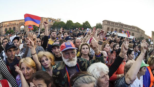 Митинг на площади Республики (2 мая 2018). Еревaн - Sputnik Армения