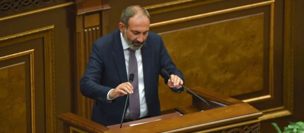 Кандидат в премьер-министры Армении Никол Пашинян в Национальном Собрании Армении (8 мая 2018). Еревaн - Sputnik Արմենիա