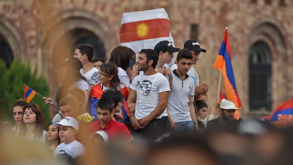 Площадь Республики после выбора Никола Пашиняна премьер-министром Армении (8 мая 2018). Еревaн - Sputnik Армения