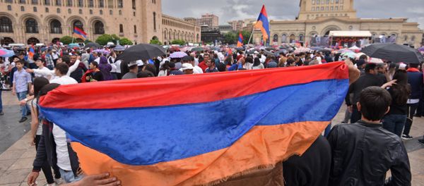 Площадь Республики после выбора Никола Пашиняна премьер-министром Армении (8 мая 2018). Еревaн - Sputnik Արմենիա