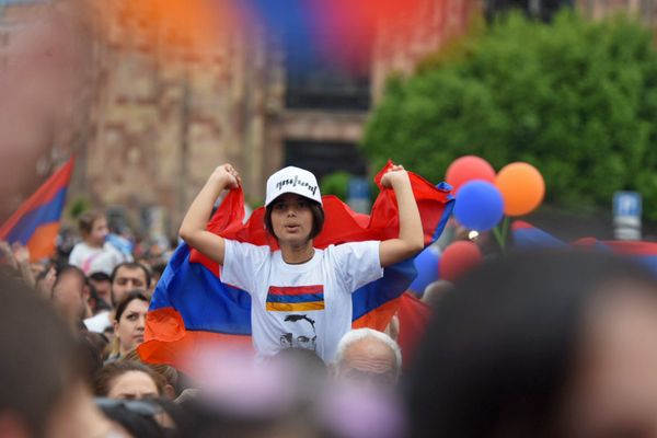 Площадь Республики после выбора Никола Пашиняна премьер-министром Армении (8 мая 2018). Еревaн - Sputnik Армения