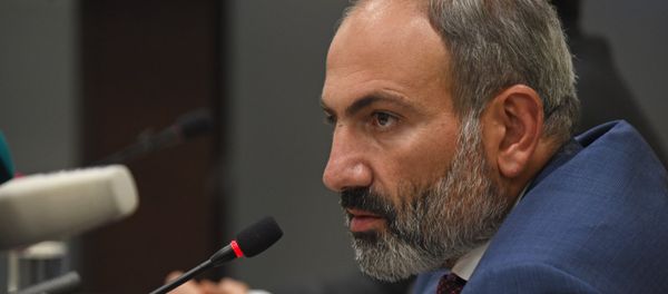 Пресс-конференция премьер-министра Армении Никола Пашиняна в Арцахе (9 мая 2018). Степанакерт - Sputnik Армения