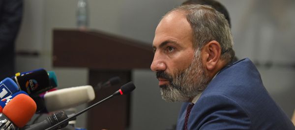 Пресс-конференция премьер-министра Армении Никола Пашиняна в Арцахе (9 мая 2018). Степанакерт - Sputnik Армения