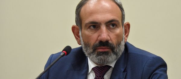 Пресс-конференция премьер-министра Армении Никола Пашиняна в Арцахе (9 мая 2018). Степанакерт - Sputnik Արմենիա