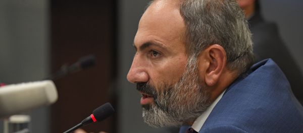 Пресс-конференция премьер-министра Армении Никола Пашиняна в Карабахе (9 мая 2018). Степанакерт - Sputnik Արմենիա
