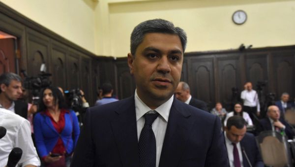 Директор Службы национальной безопасности Артур Ванецян на заседании правительства Армении (11 мая 2018). Еревaн - Sputnik Армения