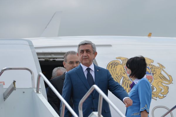 Прилёт в Уфу Президента Республики Армения Сержа Саргсяна Прилёт в Уфу Президента Республики Армения Сержа Саргсяна - Sputnik Армения