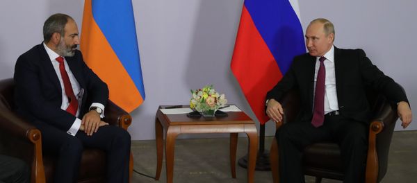 Встреча Президента России Владимира Путина и премьер-министра Армении Никола Пашиняна (14 мая 2018). Сочи - Sputnik Армения