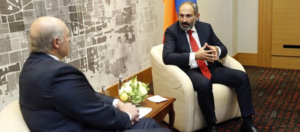 Встреча Президента Беларуси Александр Лукашенко и премьер-министра Армении Никола Пашиняна (14 мая 2018). Сочи - Sputnik Արմենիա