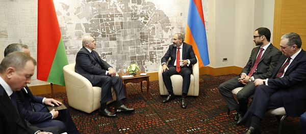 Встреча Президента Беларуси Александр Лукашенко и премьер-министра Армении Никола Пашиняна (14 мая 2018). Сочи - Sputnik Արմենիա