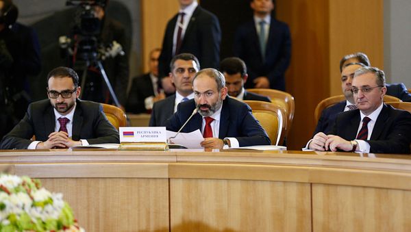 Делегация Армении во главе с премьер-министром Николом Пашиняном на саммите ЕАЭС (14 мая 2018). Сочи - Sputnik Արմենիա