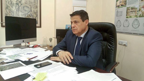 Главный архитектор Еревана Тигран Барсегян - Sputnik Армения