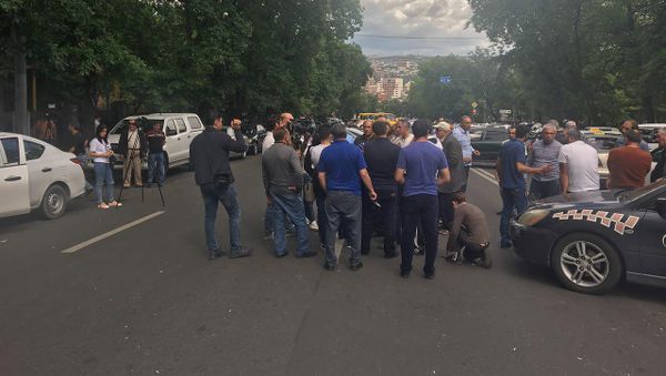 Митинг таксистов (16 мая 2018). Еревaн - Sputnik Армения