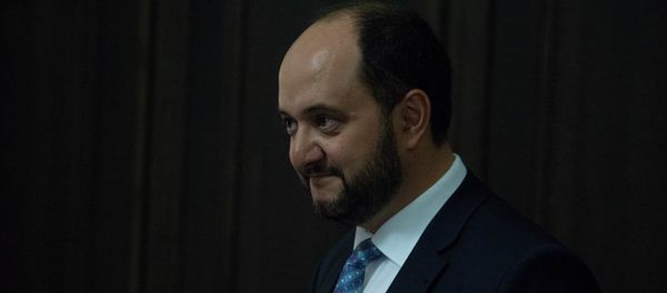 Министр образования и науки Армении Араик Арутюнян на заседании правительства (17 мая 2018). Еревaн Министр образования и науки Армении Араик Арутюнян на заседании правительства (17 мая 2018). Еревaн - Sputnik Армения