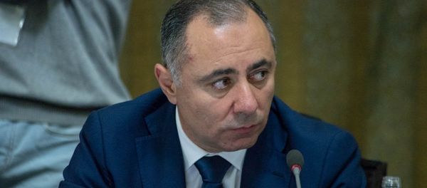 Министр энергетических инфраструктур и природных ресурсов Армении Артур Григорян на заседании правительства (17 мая 2018). Еревaн - Sputnik Արմենիա