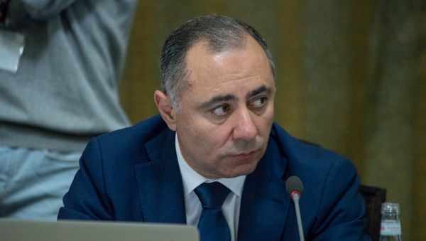 Министр энергетических инфраструктур и природных ресурсов Армении Артур Григорян на заседании правительства (17 мая 2018). Еревaн - Sputnik Արմենիա