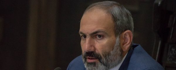 Премьер-министр Армении Никол Пашинян на заседании правительства (17 мая 2018). Еревaн Премьер-министр Армении Никол Пашинян на заседании правительства (17 мая 2018). Еревaн - Sputnik Армения