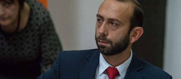 Первый вице-премьер Арарат Мирзоян на заседании правительства Армении (17 мая 2018). Еревaн - Sputnik Արմենիա