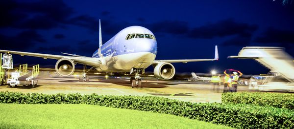 Boeing 737 Boeing 737 - Sputnik Армения