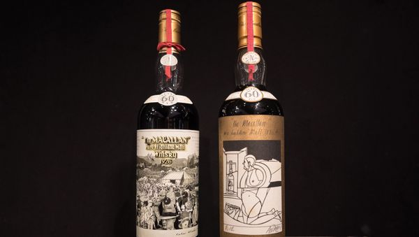 Виски Macallan Peter Blake 1926 (слева) and Valerio Adami 1926 (справа) - Sputnik Армения