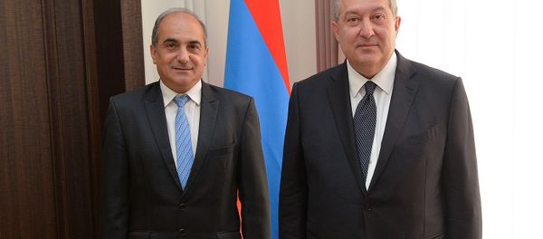 Президент Армении Армен Саркисян принял председателя Палаты представителей Республики Кипр Деметриса Силуриса (21 мая 2018). Еревaн - Sputnik Արմենիա