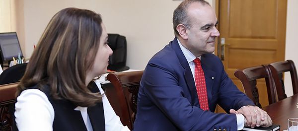 Посол Италии в РА посетил постоянную комиссию по вопросам европейской интеграции НС Армении (21 мая 2018). Еревaн - Sputnik Արմենիա