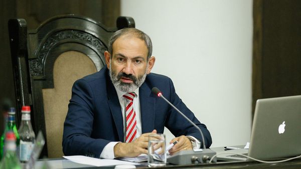 Премьер-министр Никол Пашинян на внеочередном заседании правительства Армении (22 мая 2018). Еревaн - Sputnik Армения