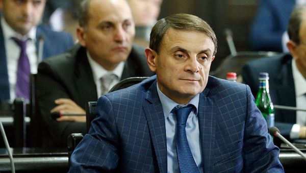 Начальник Полиции Валерий Осипян на внеочередном заседании правительства Армении (22 мая 2018). Еревaн - Sputnik Արմենիա