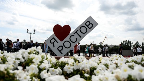 Жители Ростова-на-Дону на городской набережной - Sputnik Армения