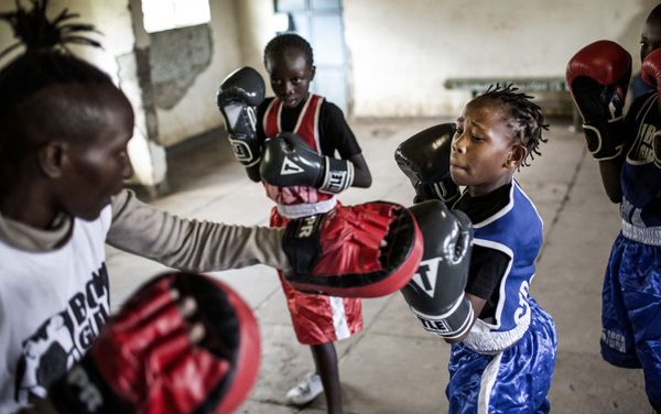 Снимок Школа бокса для девочек в Кении (Boxgirls Kenya) фотографа Луиса Тато. Спорт, серии Снимок Школа бокса для девочек в Кении (Boxgirls Kenya) фотографа Луиса Тато. Спорт, серии - Sputnik Армения