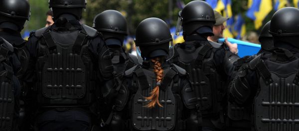 Фотография Косичка (Police pigtail) Сергея Гапона (Беларусь). Главные новости, одиночные фотографии. - Sputnik Армения