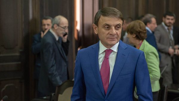 Начальник полиции Валерий Осипян на заседании правительства Армении (24 мая 2018). Еревaн - Sputnik Армения
