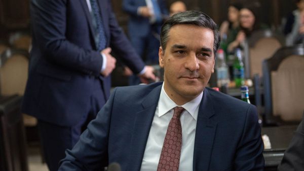 Омбудсмен Арман Татоян на заседании правительства Армении (24 мая 2018). Еревaн - Sputnik Արմենիա
