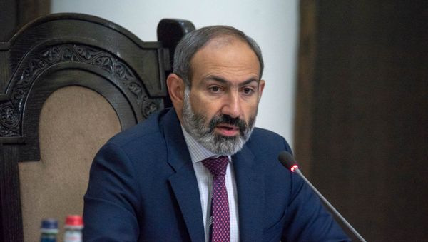 Премьер-министр Армении Никол Пашинян на заседании правительства Армении (24 мая 2018). Еревaн - Sputnik Армения