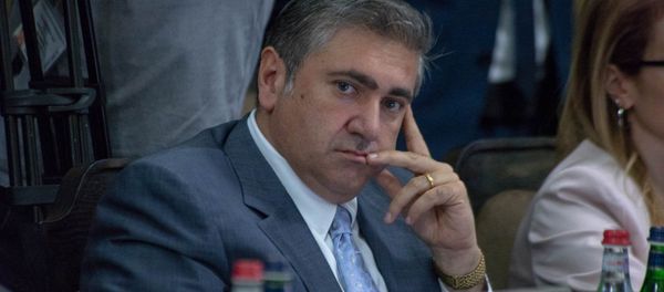 Министр сельского хозяйства Артур Хачатрян на заседании правительства Армении (24 мая 2018). Еревaн Министр сельского хозяйства Артур Хачатрян на заседании правительства Армении (24 мая 2018). Еревaн - Sputnik Армения