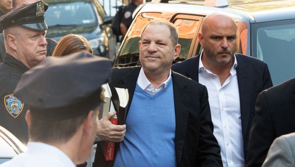 Голливудский кинопродюсер Харви Вайнштейн сдается властям (25 мая 2018). Нью-Йoрк, СШA Голливудский кинопродюсер Харви Вайнштейн сдается властям (25 мая 2018). Нью-Йoрк, СШA - Sputnik Армения