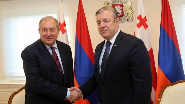 Президент Армении Армен Саркисян встретился с премьер-министром Грузии Георгием Квирикашвили (25 мая 2018). Тбилиси - Sputnik Армения