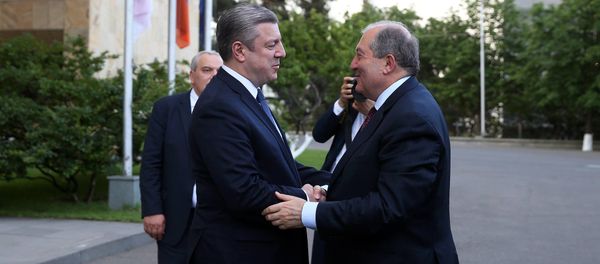 Президент Армении Армен Саркисян встретился с премьер-министром Грузии Георгием Квирикашвили (25 мая 2018). Тбилиси - Sputnik Արմենիա
