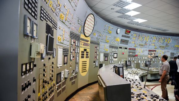 Работник армянской атомной электростанции - Sputnik Армения
