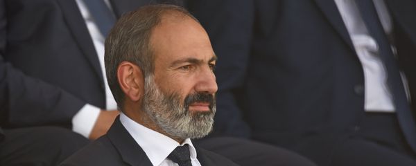 Премьер-министр Армении Никол Пашинян на праздовании 100-летия провозглашения Первой Республики и Победы в Сардарапатском сражении (28 мая 2018). Сардарапат - Sputnik Армения