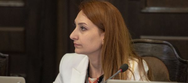 Министр культуры Армении Лилит Макунц на заседании правительства (1 июня 2018). Еревaн - Sputnik Армения