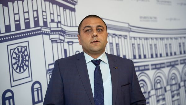 Губернатор Ширакской области Карен Саруханян - Sputnik Արմենիա