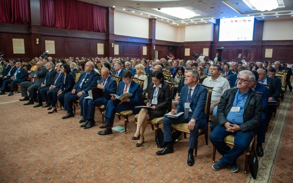Ежегодный бизнес форум ЕАЭС Армения - сотрудничество (2 июня 2018). Цахкадзор - Sputnik Армения