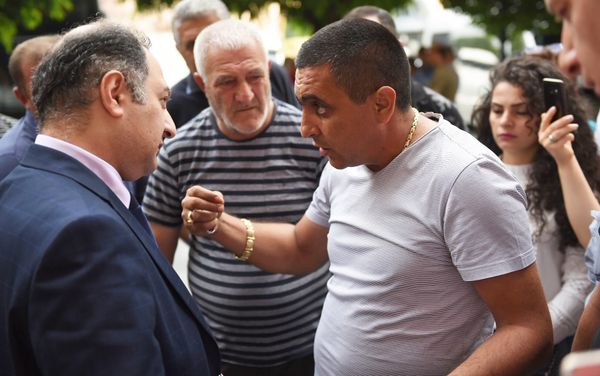Акция протеста представителей компаний, осуществляющих пассажирксие перевозки из Армении в Россию (4 июня 2018). Еревaн - Sputnik Армения